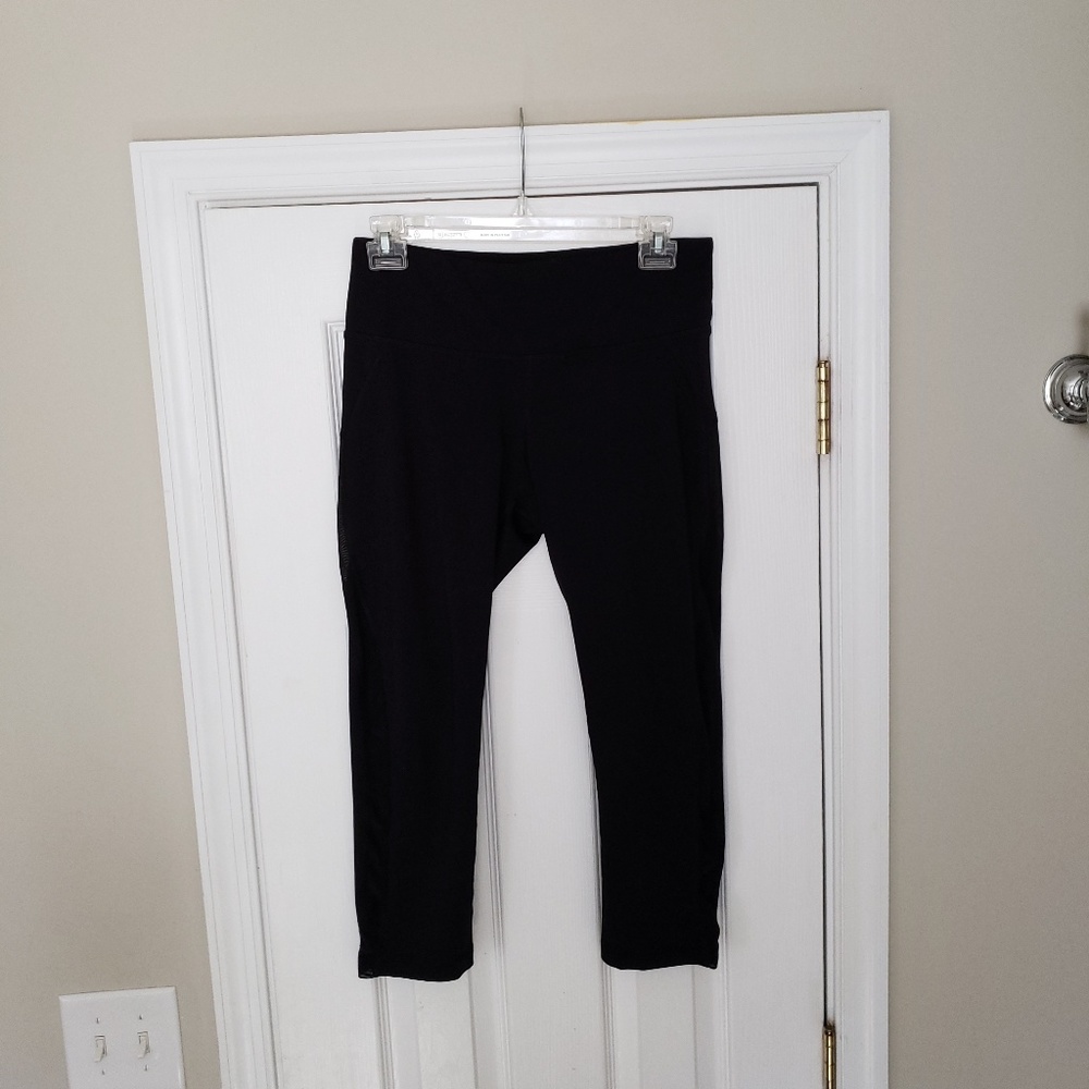 90 Degree By Reflex Capris with Mesh Accent